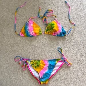 Billabong tie dye bikini size M